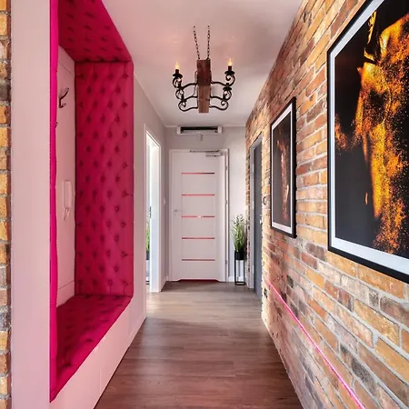 Apartament Relaxroom Fuksja Reda