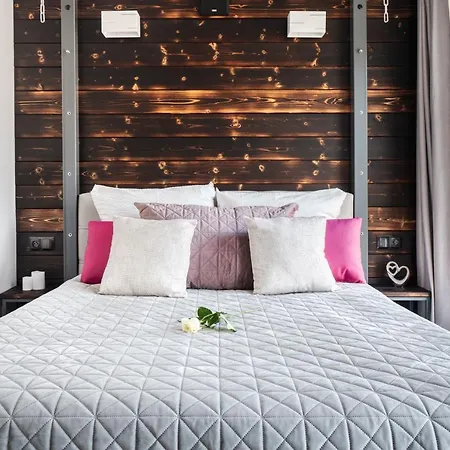 Apartament Relaxroom Fuksja Reda